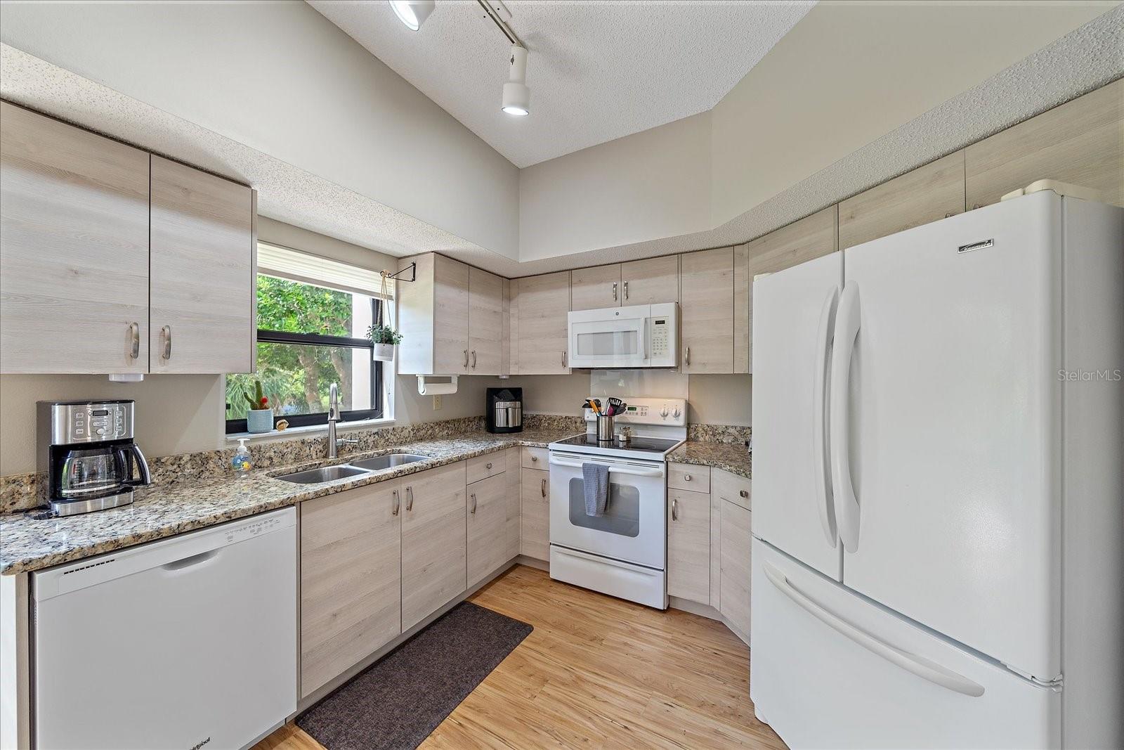 1612 Starling Dr #101 Property Photo 13
