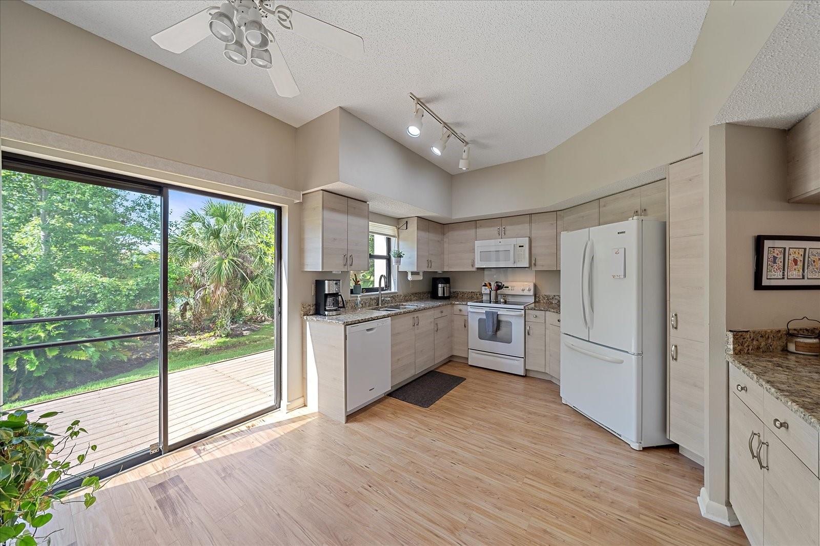 1612 Starling Dr #101 Property Photo 14