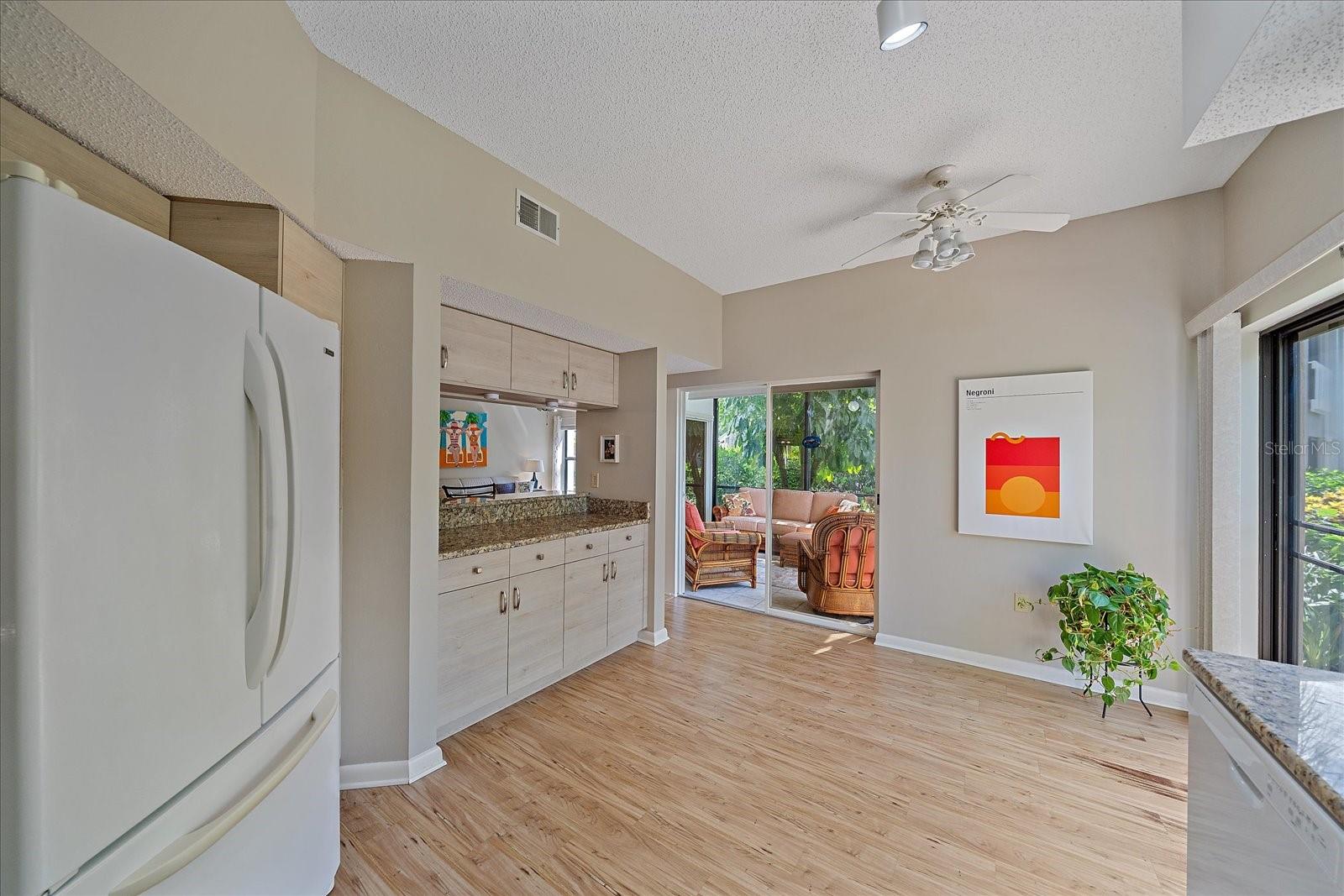 1612 Starling Dr #101 Property Photo 15