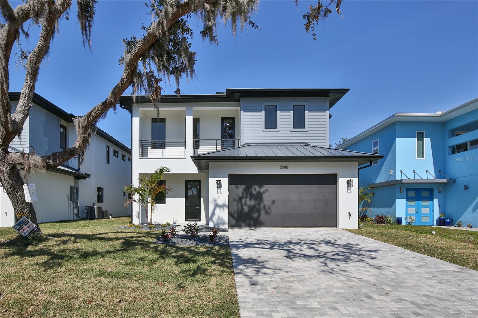 2345 Oak Ter Property Photo