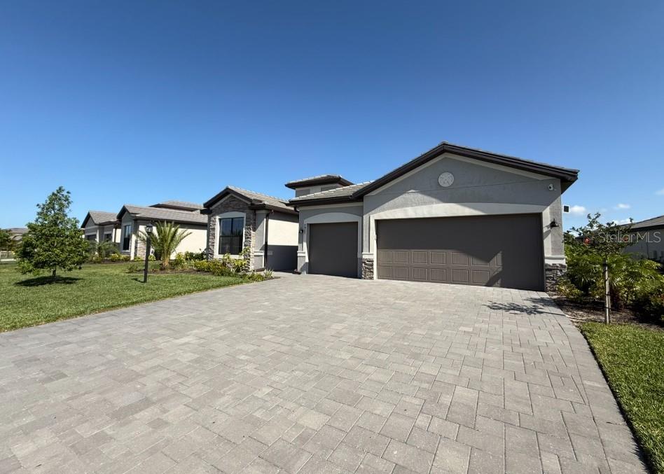 4967 Seafoam Trl Property Photo