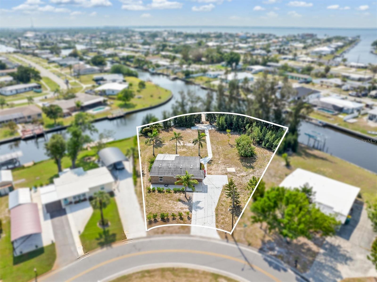 891 Palmetto Dr Ne Property Photo