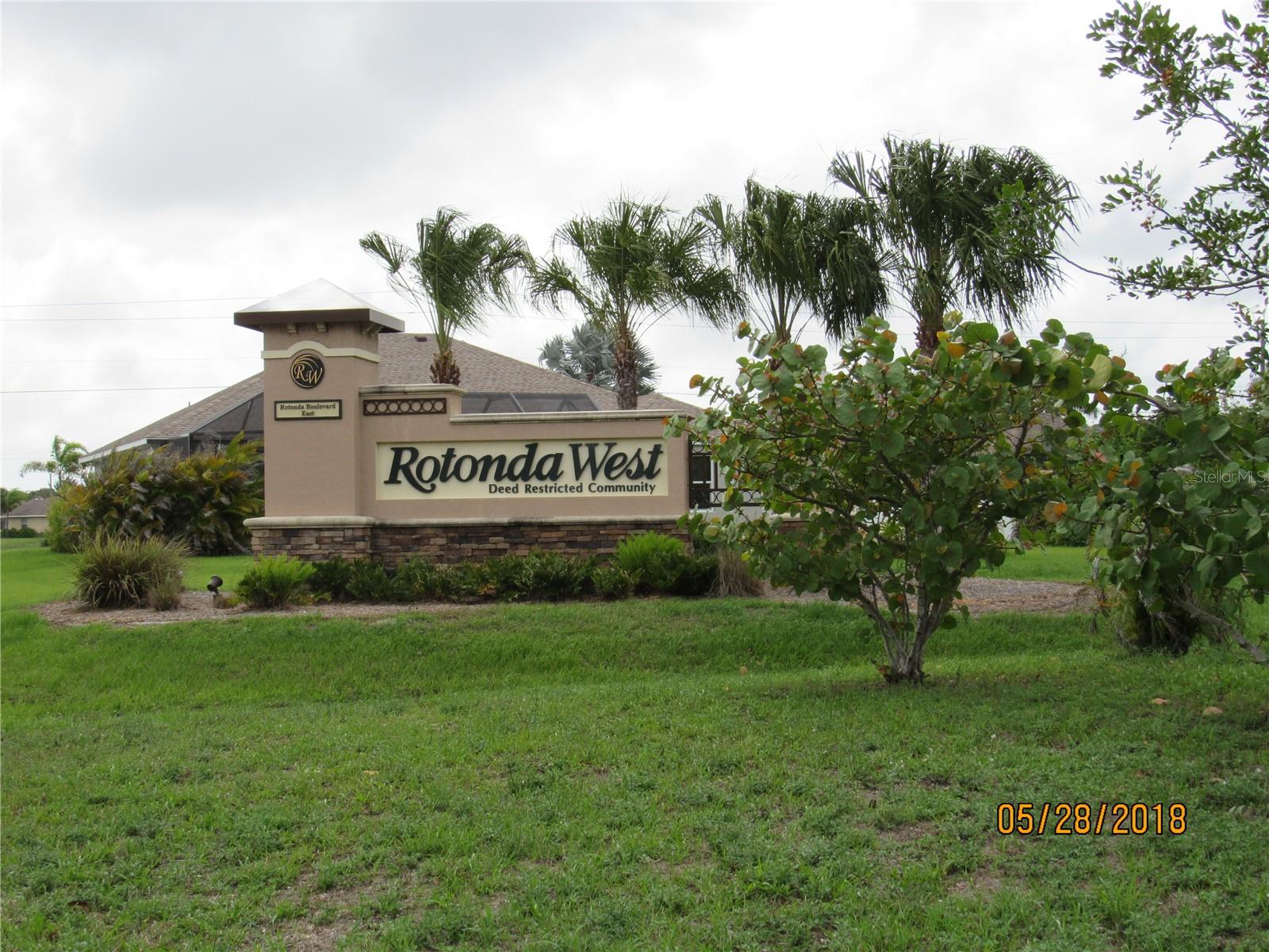 274 Rotonda Blvd W Property Photo 6