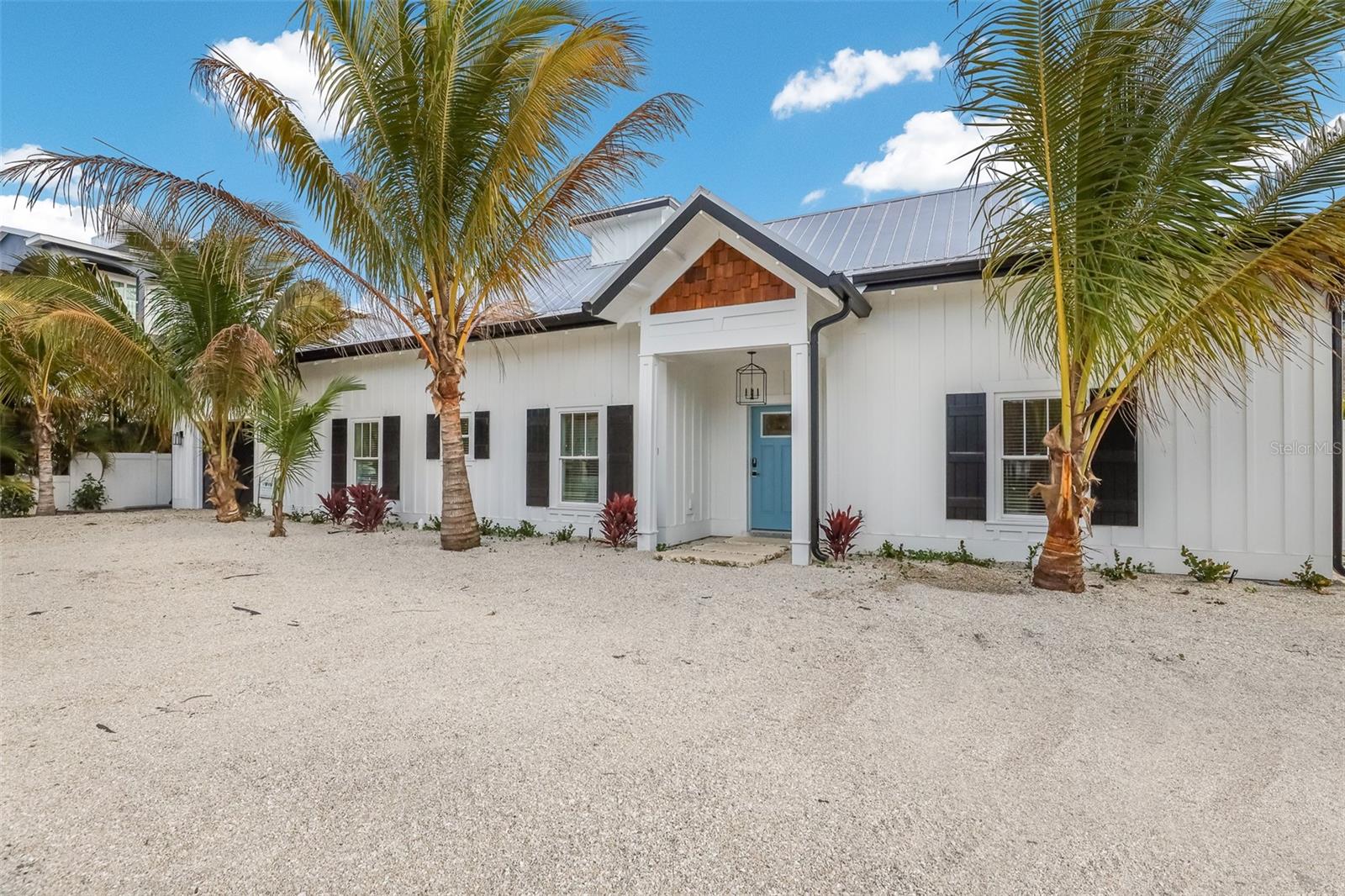 305 73rd St Property Photo