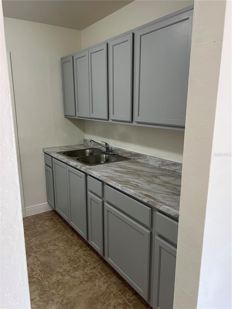 21274 Coulton Ave Property Photo 18
