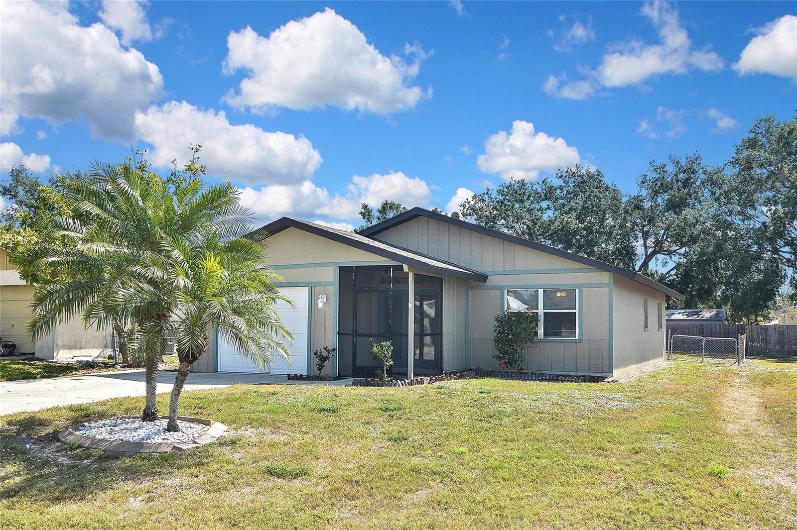 Fruitville Elementary Real Estate Listings Main Image