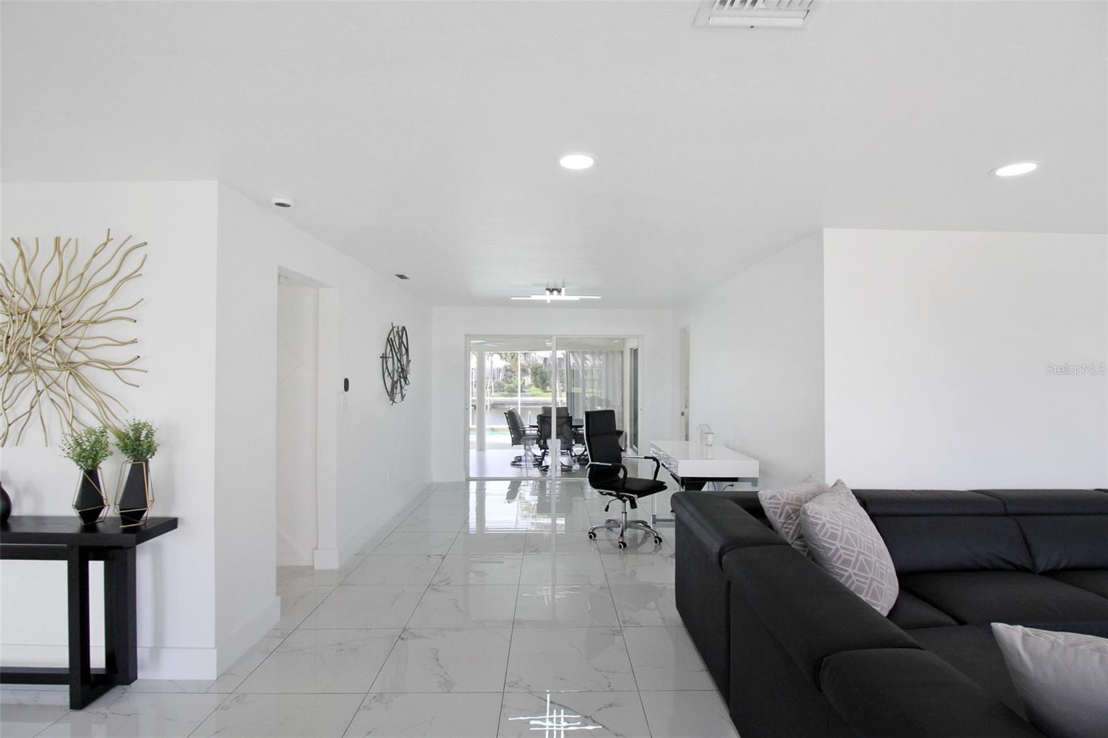 945 Bal Harbor Blvd Property Photo 14