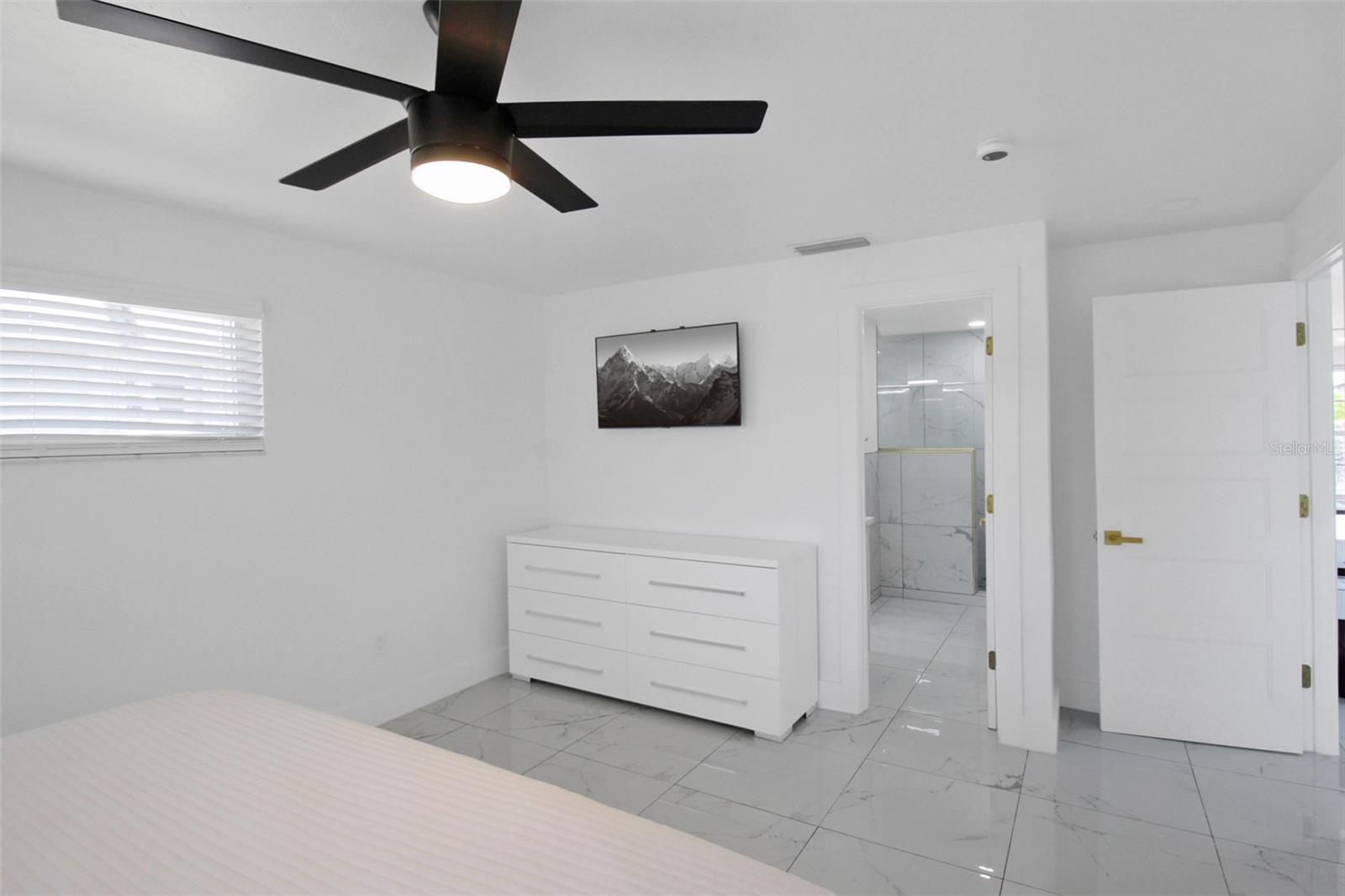 945 Bal Harbor Blvd Property Photo 20