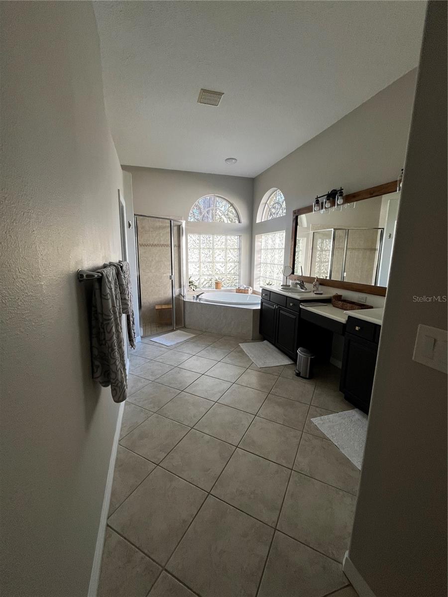 7742 Camden Harbour Dr Property Photo 12