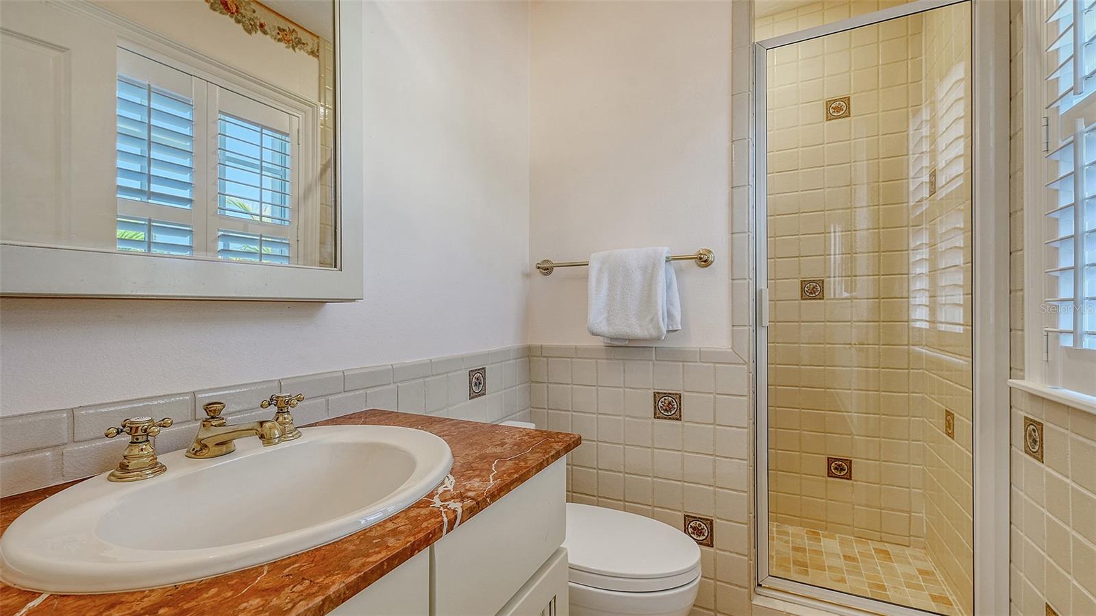 5024 Commonwealth Dr Property Photo 40