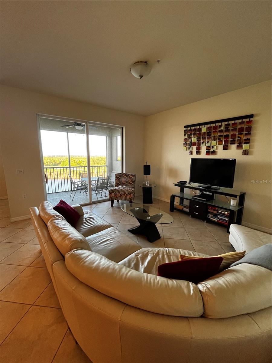7911 Grand Estuary Trl #406 Property Photo 3