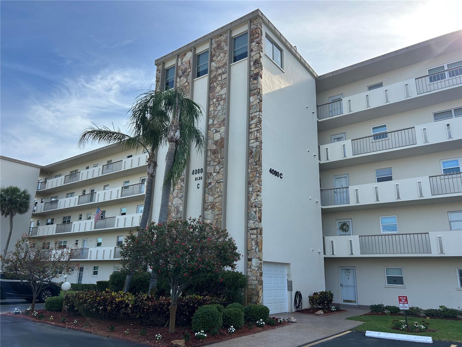 4080 Ironwood Cir #402c Property Photo