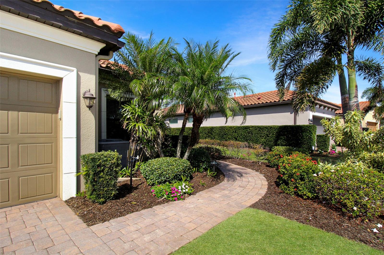 5336 Vaccaro Ct Property Photo 3