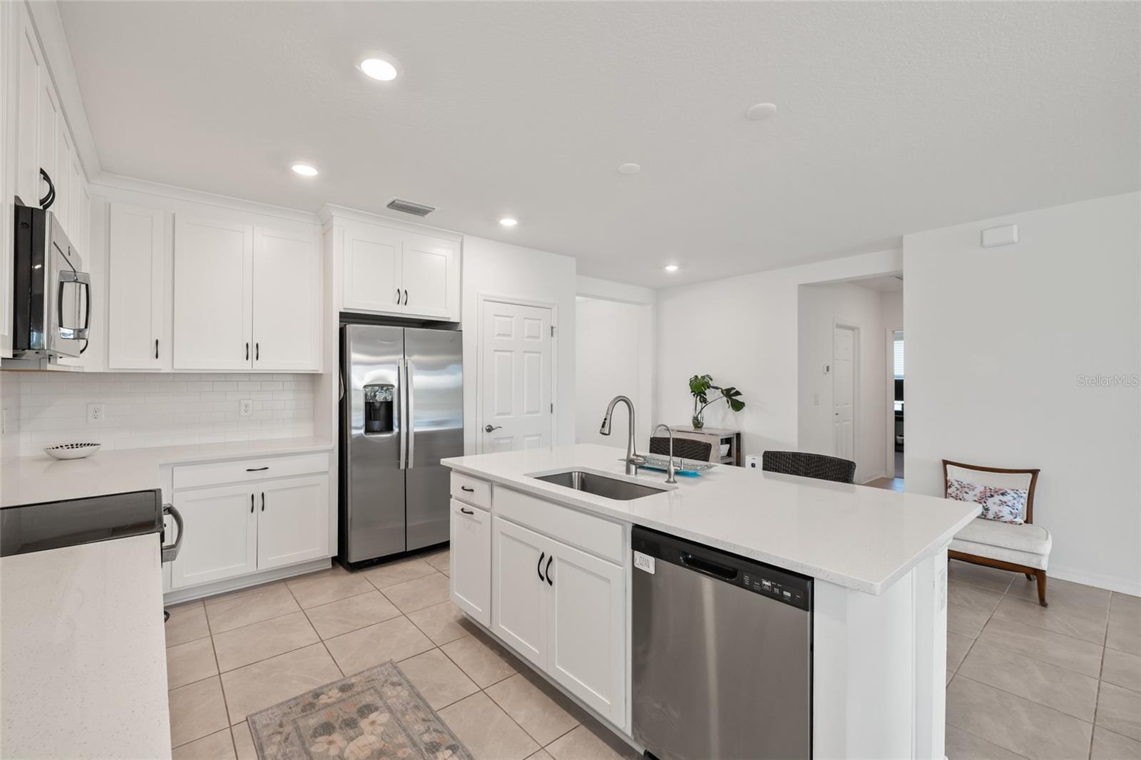 9725 Last Light Gln Property Photo 6