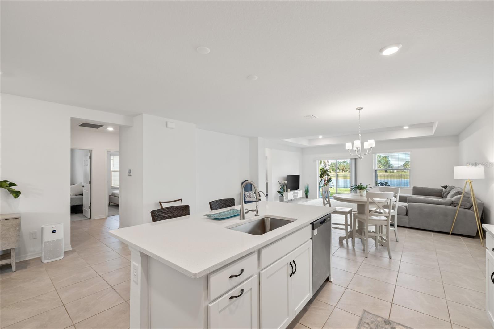 9725 Last Light Gln Property Photo 7