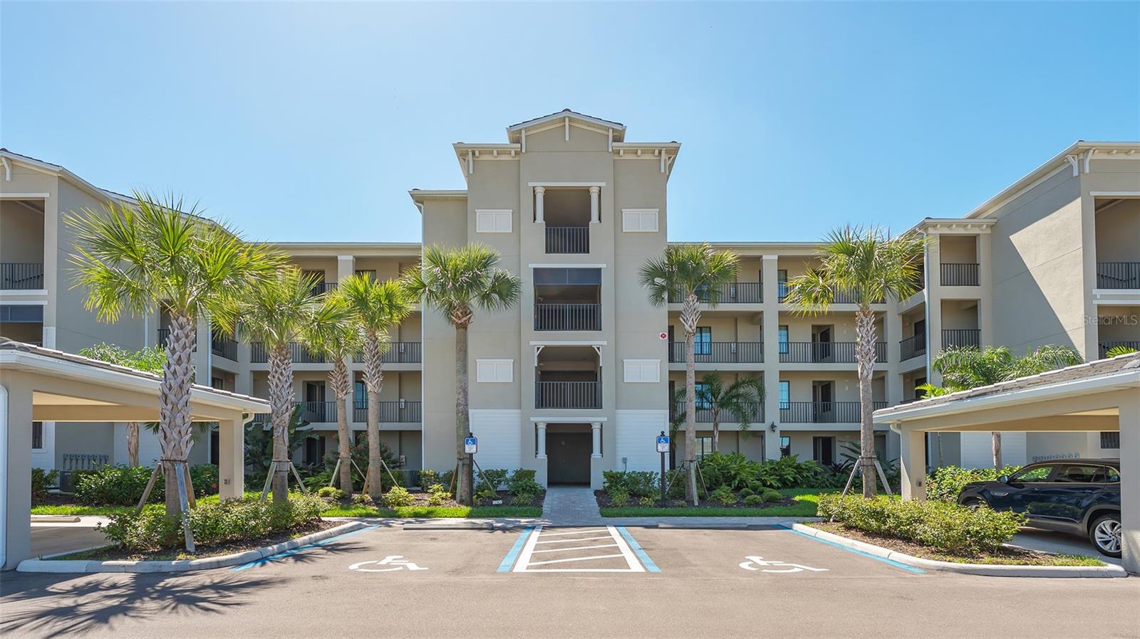 17902 Gawthrop Dr #402 Property Photo 2