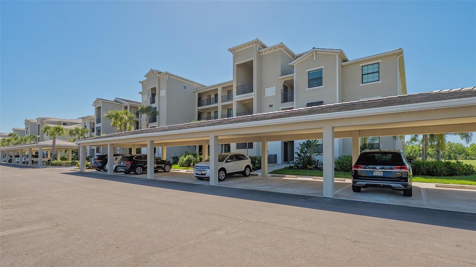 17902 Gawthrop Dr #402 Property Photo 32