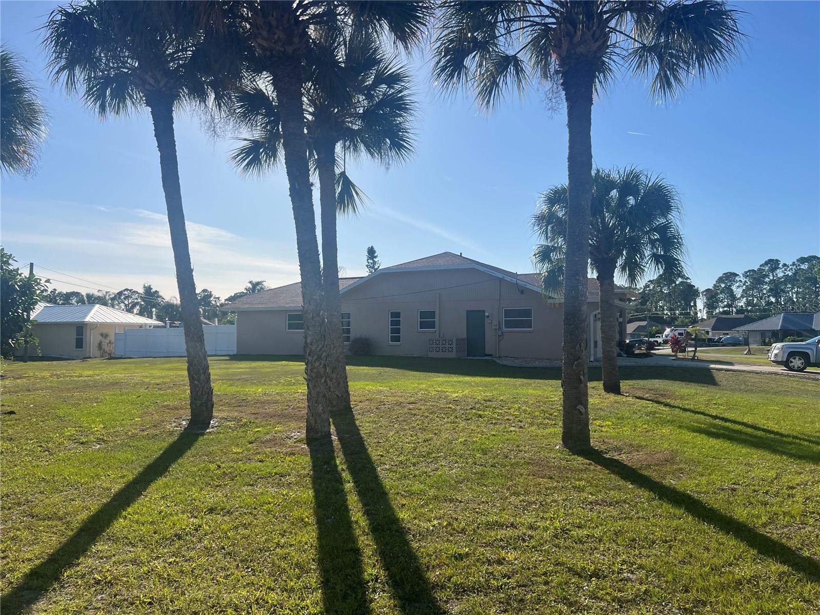 3645 Slayton Ave Property Photo 12