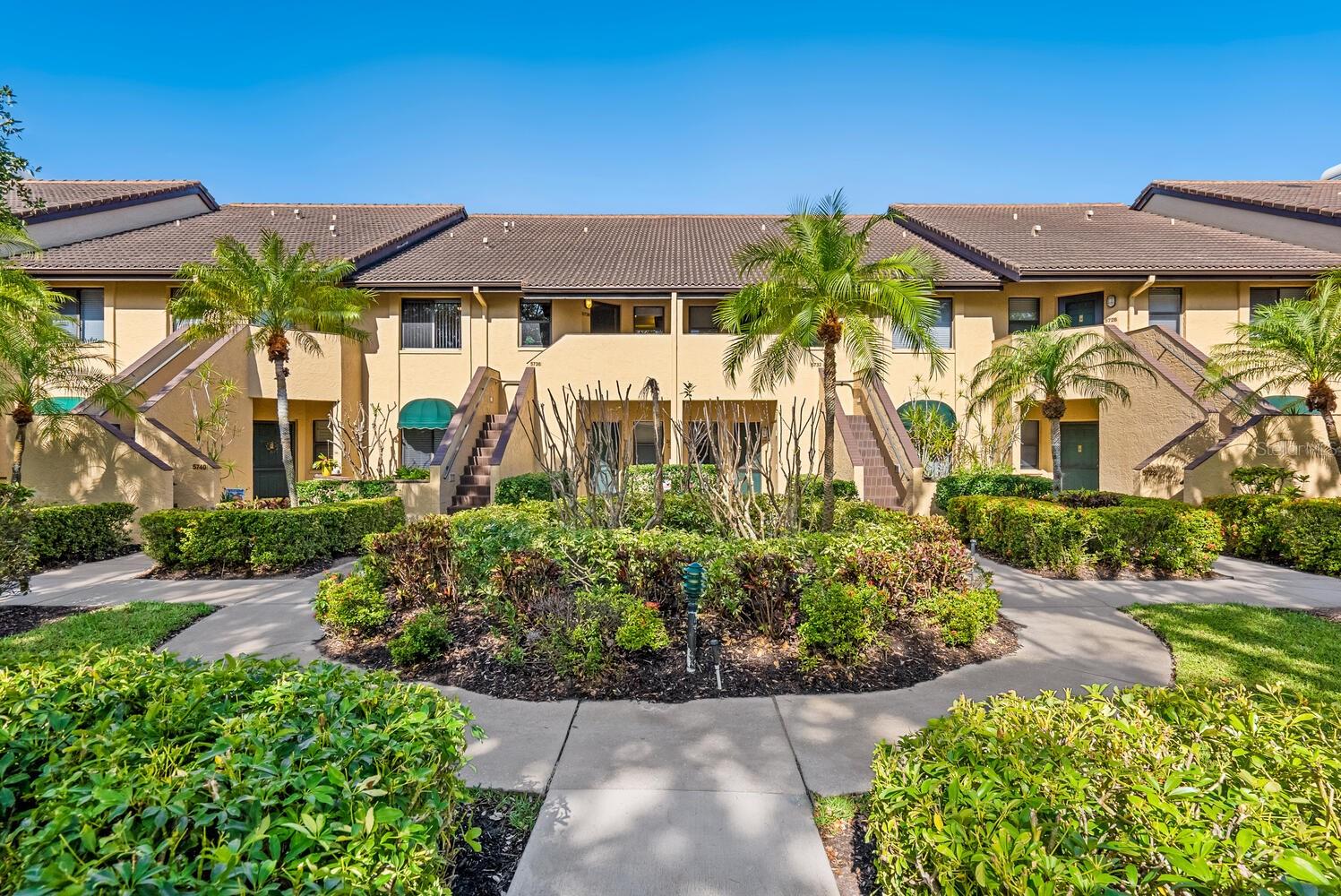 5736 Ashton Lake Dr #8 Property Photo