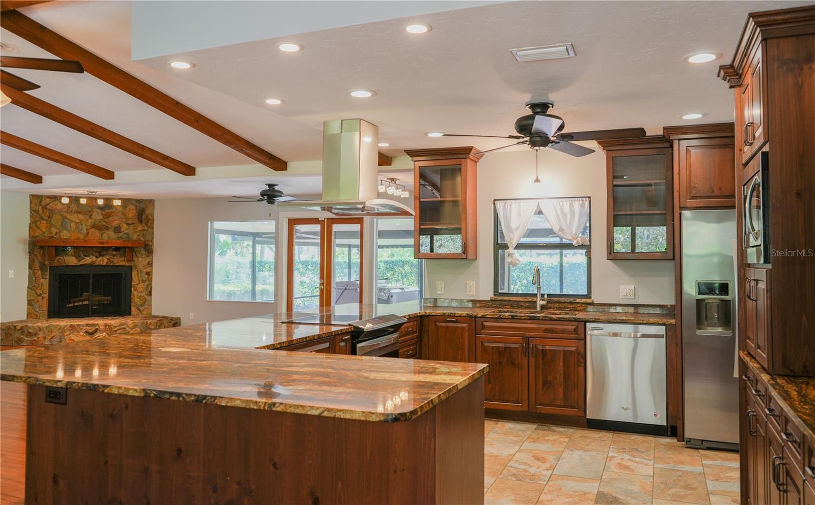 3502 Sunbeam Dr Property Photo 3