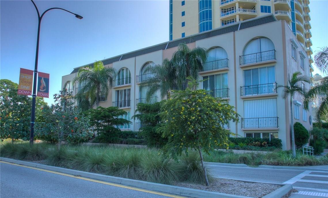 301 S Gulfstream Ave #102 Property Photo