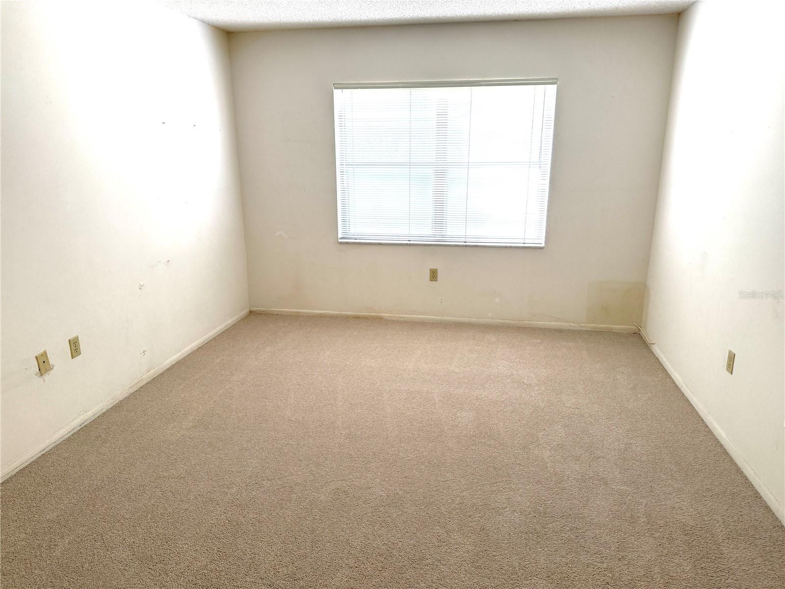 425 30th Ave W #c204 Property Photo 14