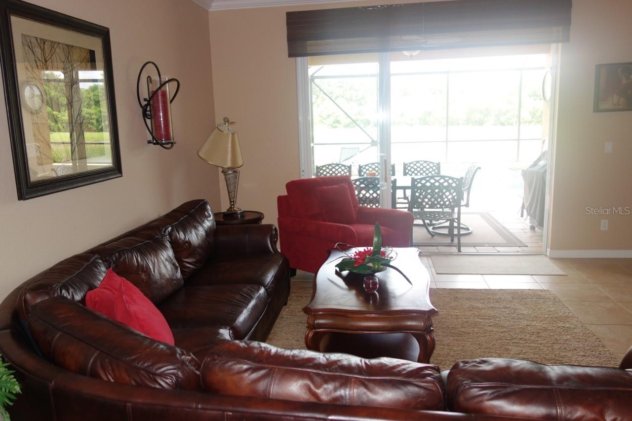 339 River Enclave Ct Property Photo 3