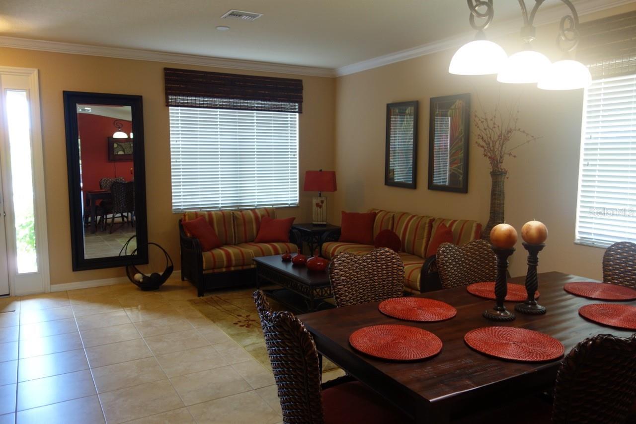 339 River Enclave Ct Property Photo 5