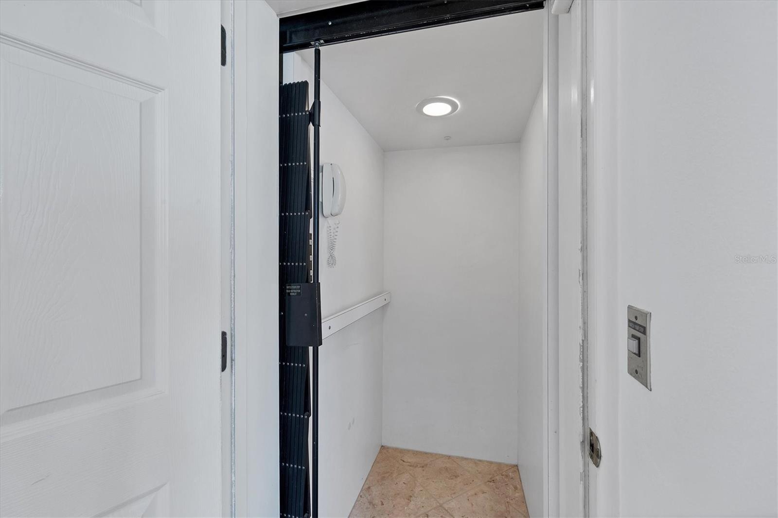 2918 Avenue E Property Photo 11