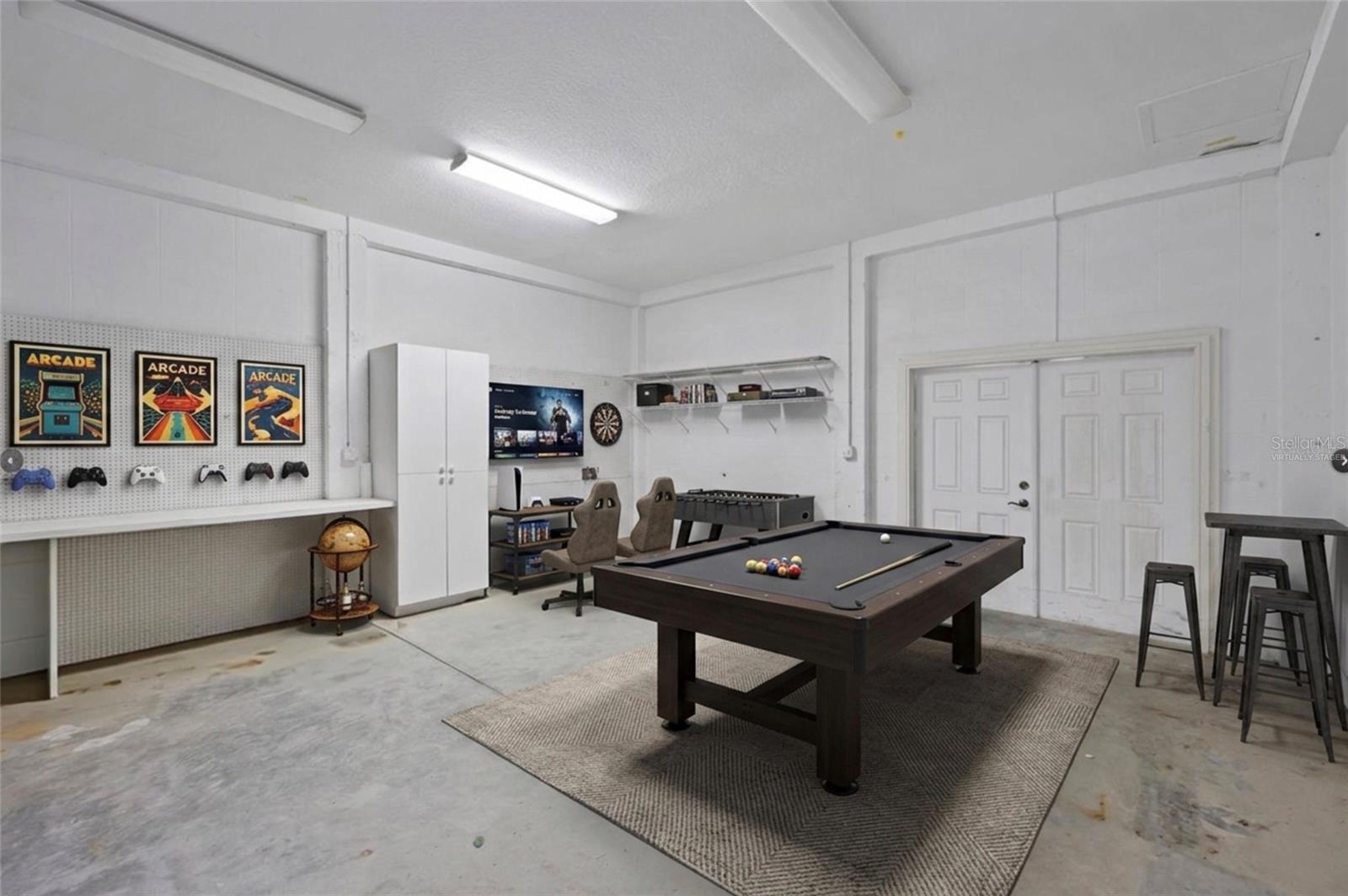 2918 Avenue E Property Photo 34