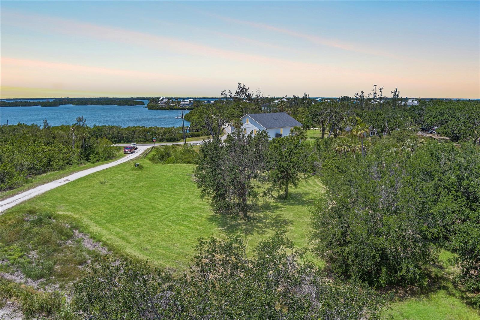 818 BAYOU POINT CT Property Photo 1