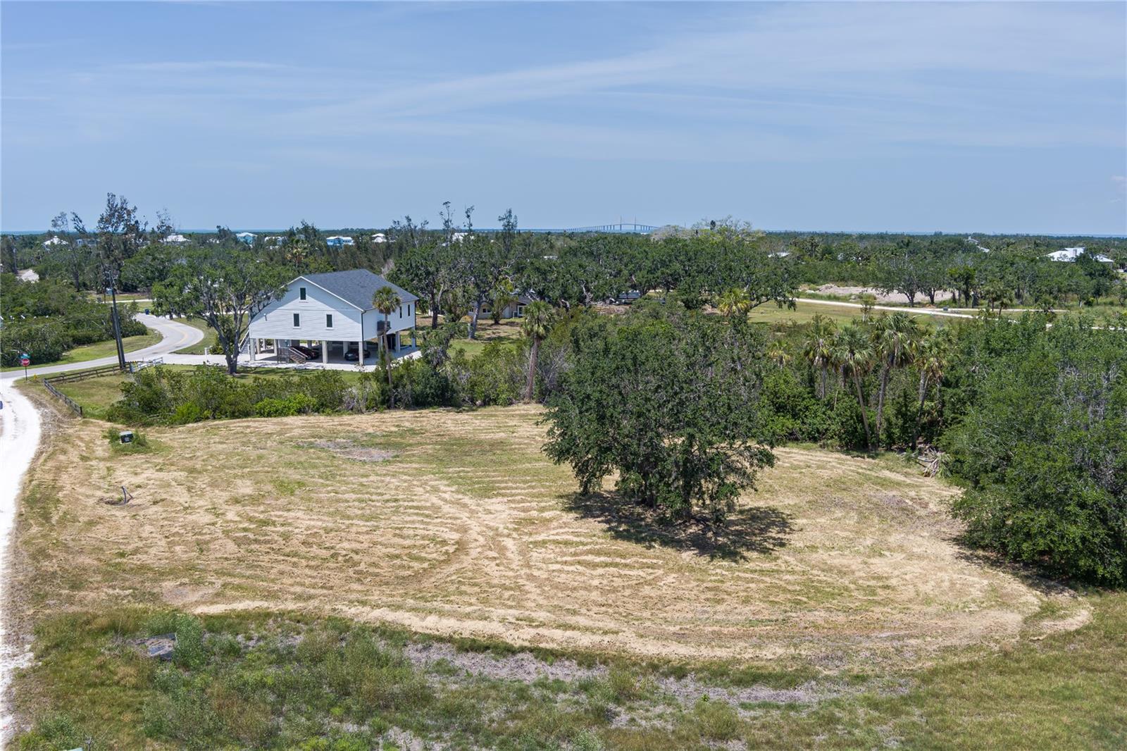 818 Bayou Point Ct Property Photo 6