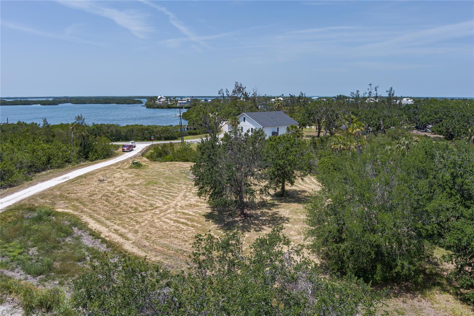 818 Bayou Point Ct Property Photo 7