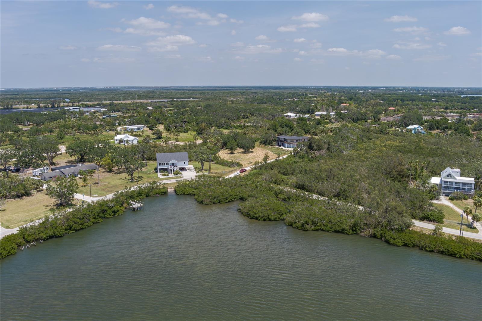 818 Bayou Point Ct Property Photo 16