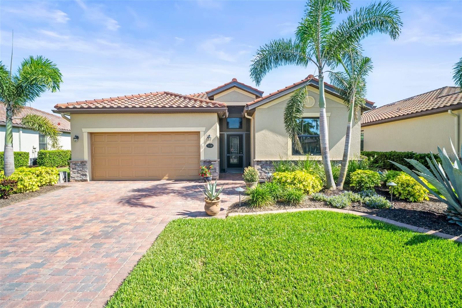 7120 Quiet Creek Dr Property Photo 1