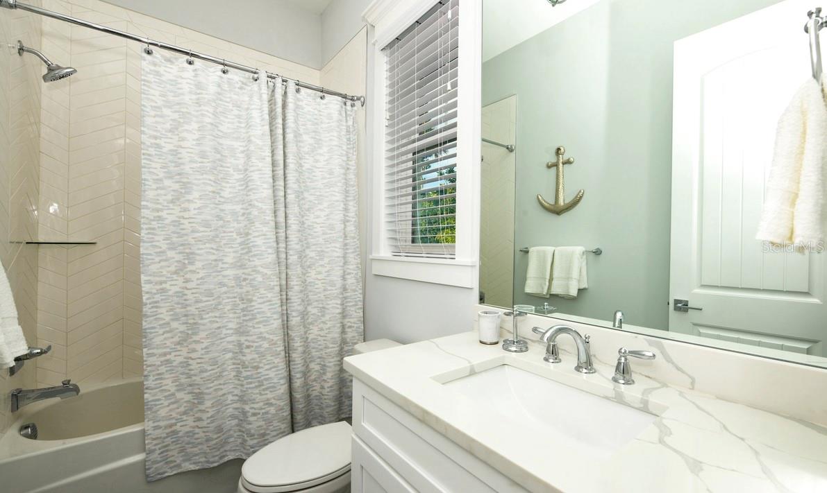 212 72nd Property Photo 18