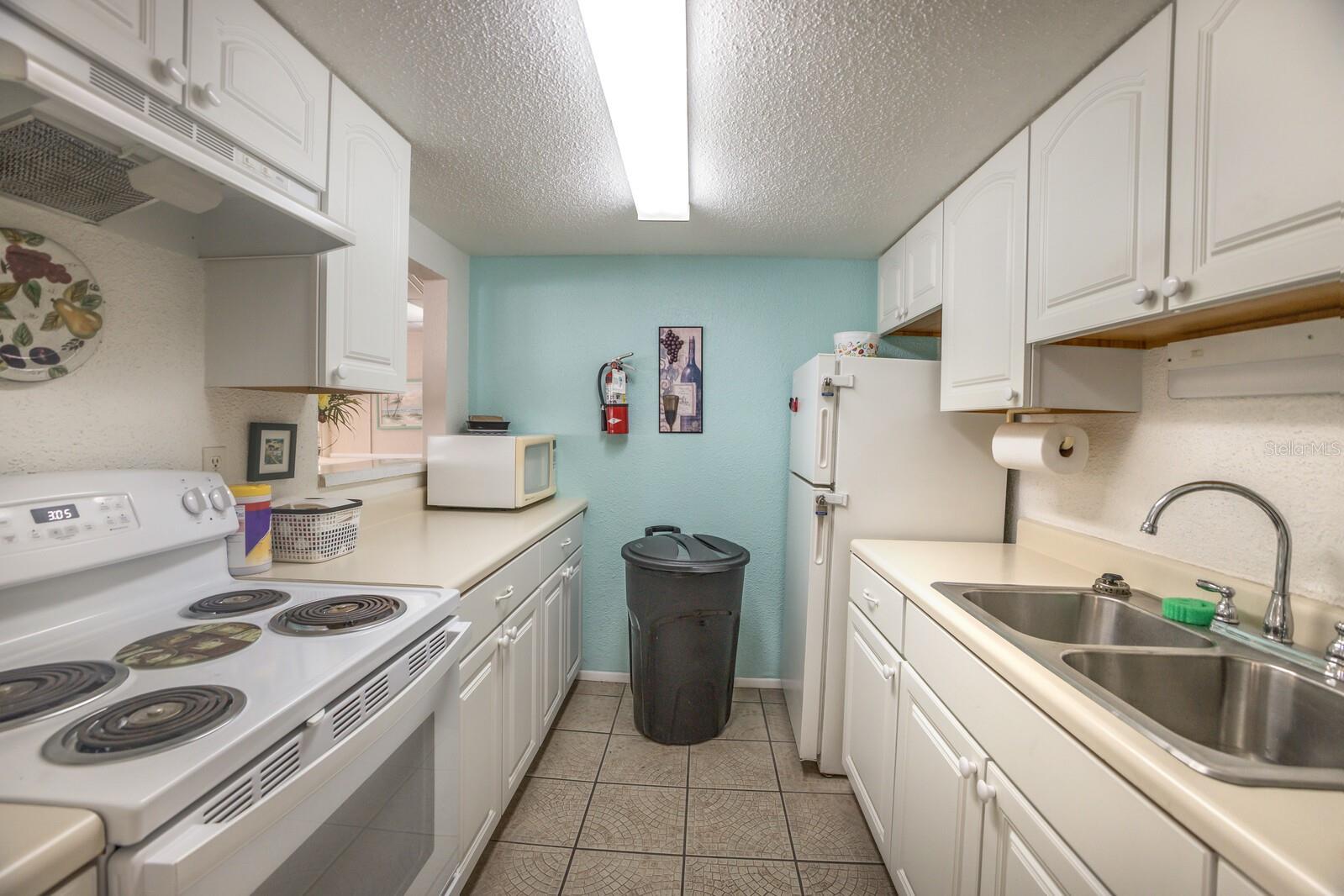 4015 Lake Bayshore Dr #108 Property Photo 31