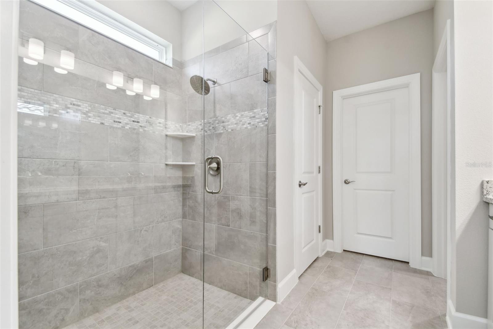 620 Nasturtium Ct Property Photo 6