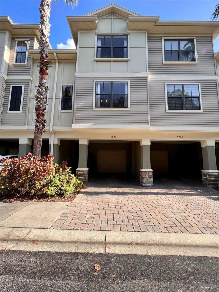 9622 Bay Grove Ln Property Photo 1
