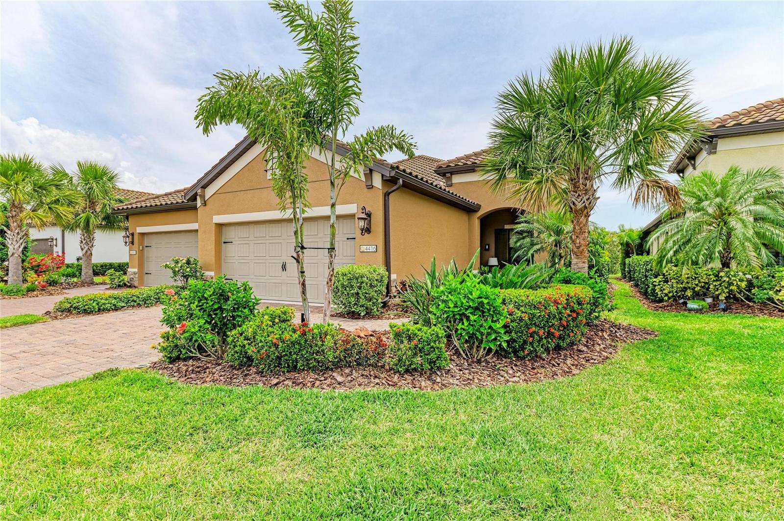 4416 Amalfi Ave Property Photo