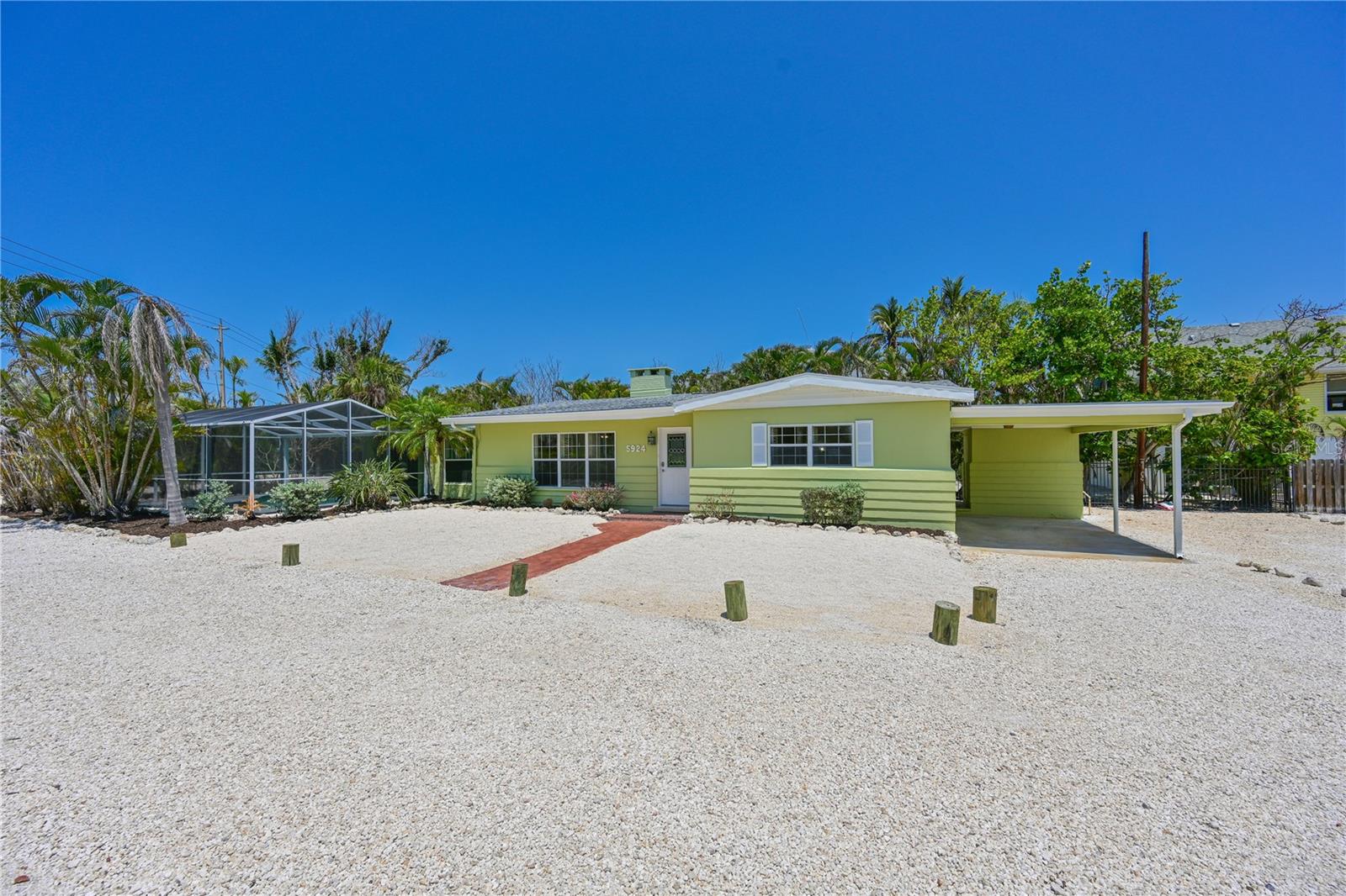 5924 Gulf Of Mexico Dr Property Photo 4