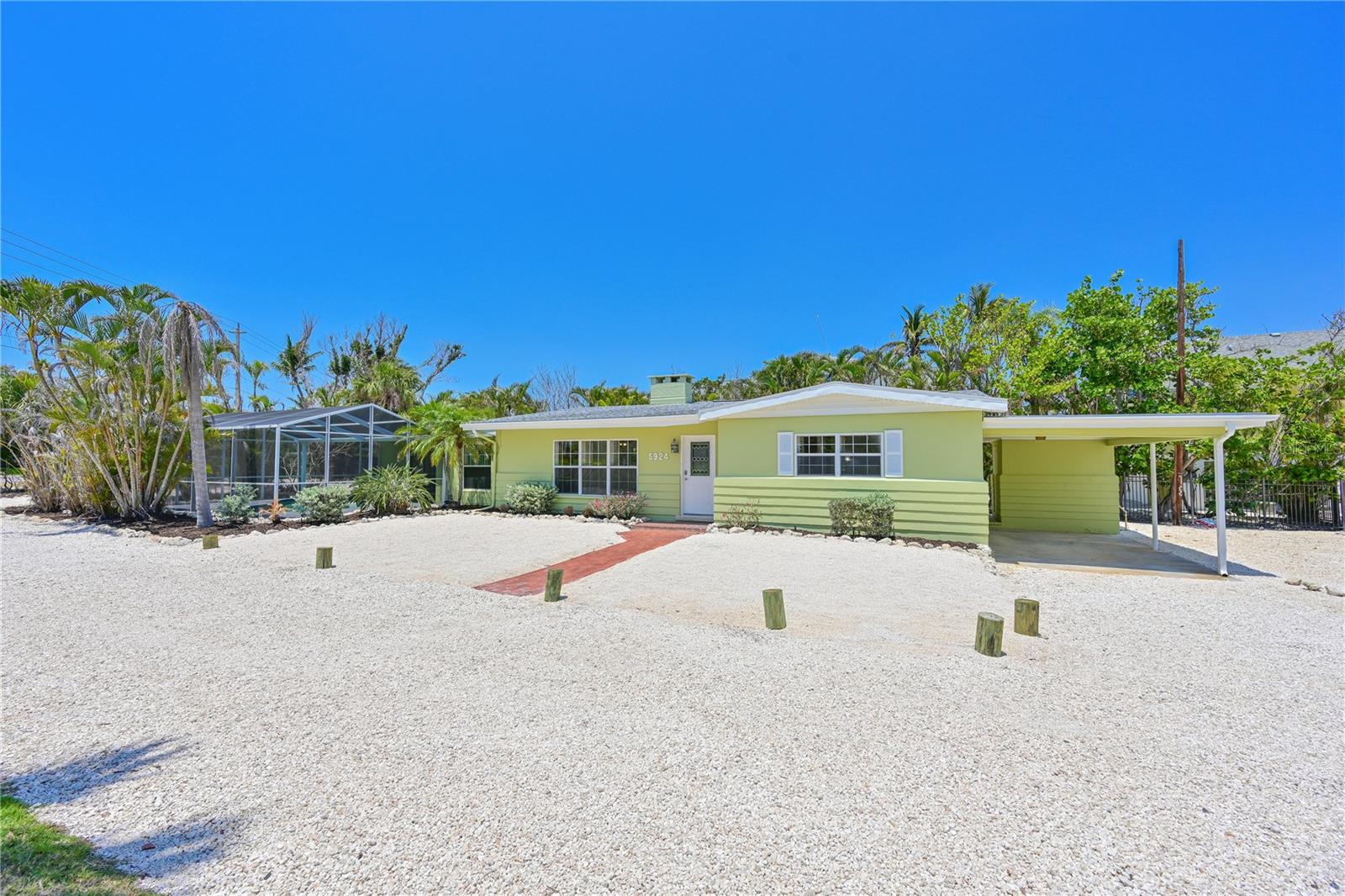 5924 Gulf Of Mexico Dr Property Photo 6