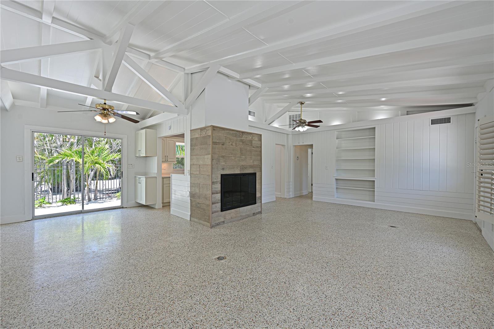 5924 Gulf Of Mexico Dr Property Photo 11