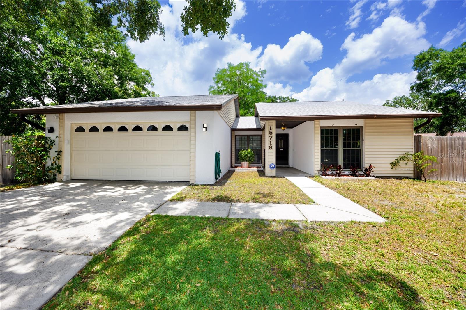 15718 Squirrel Tree Pl Property Photo 1