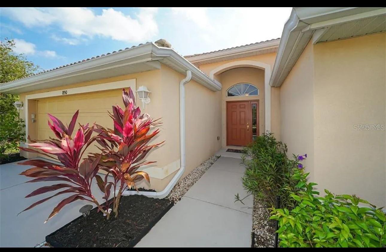 8950 Stone Harbour Loop Property Photo 5