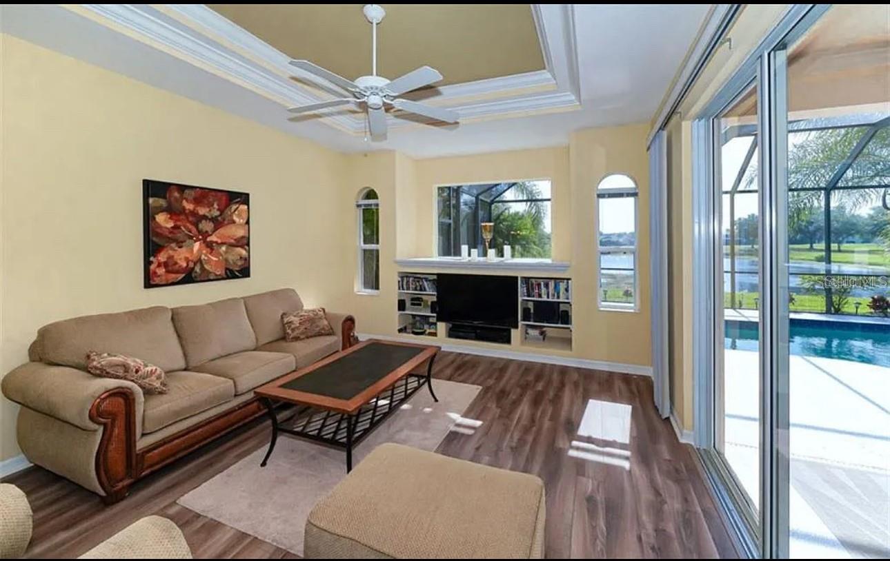 8950 Stone Harbour Loop Property Photo 12
