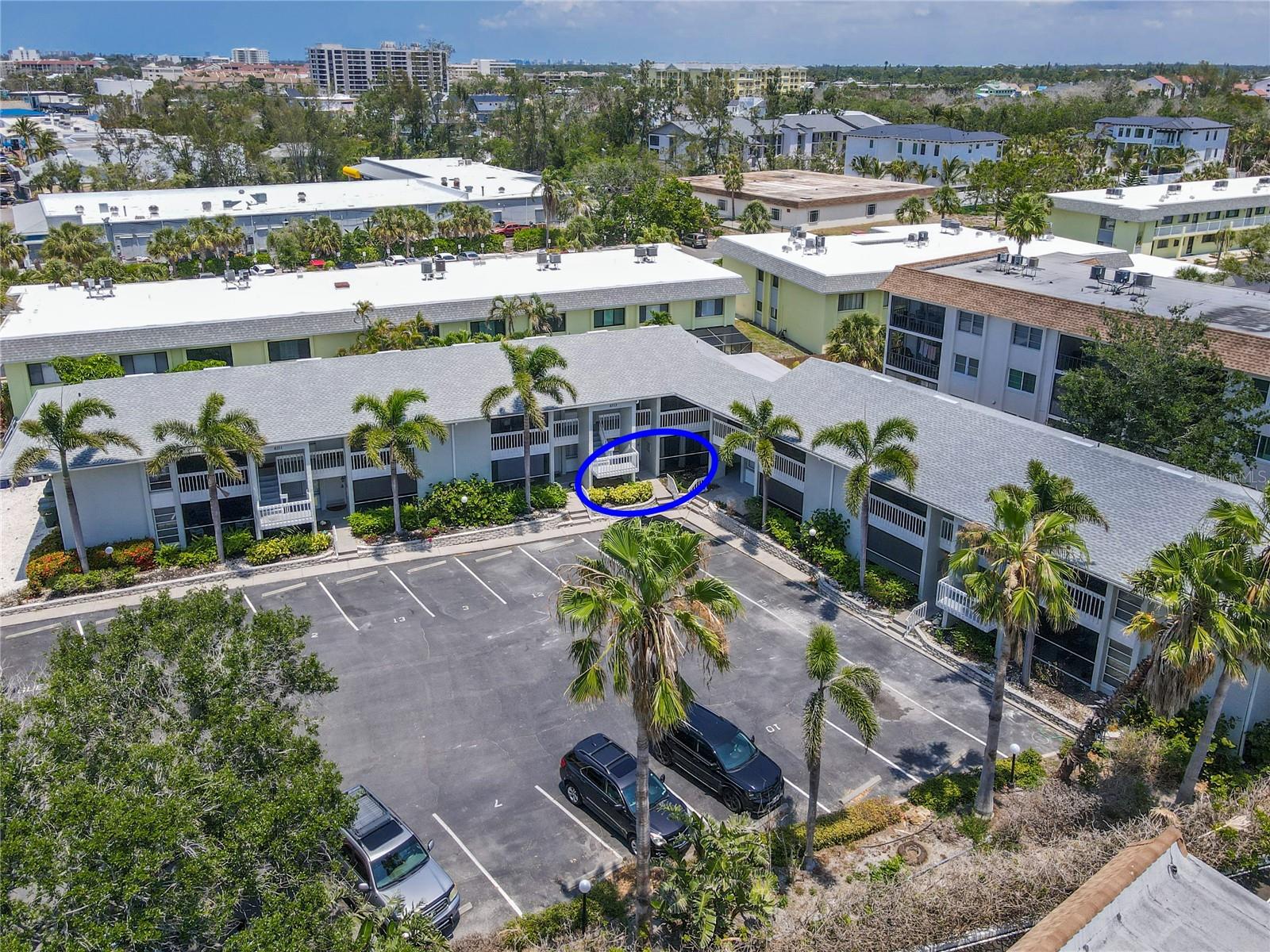 6713 MIDNIGHT PASS RD #4