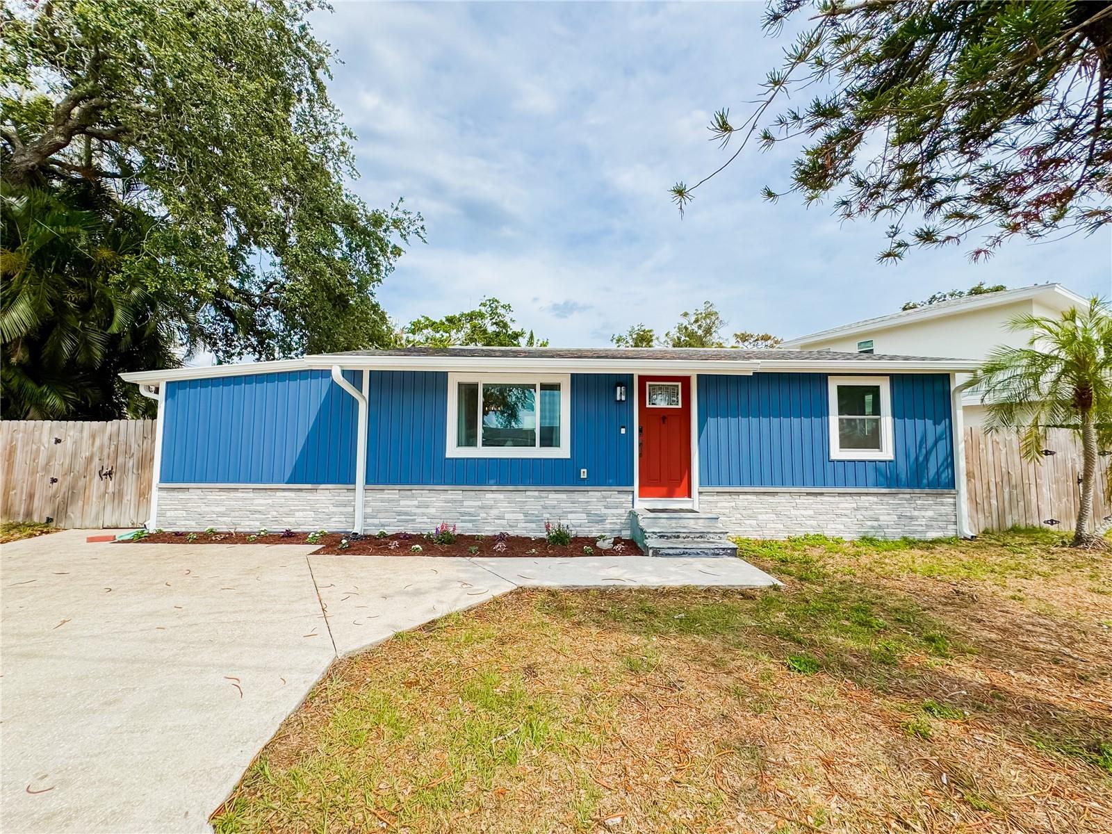 5307 47th Street Ct E Property Photo 1