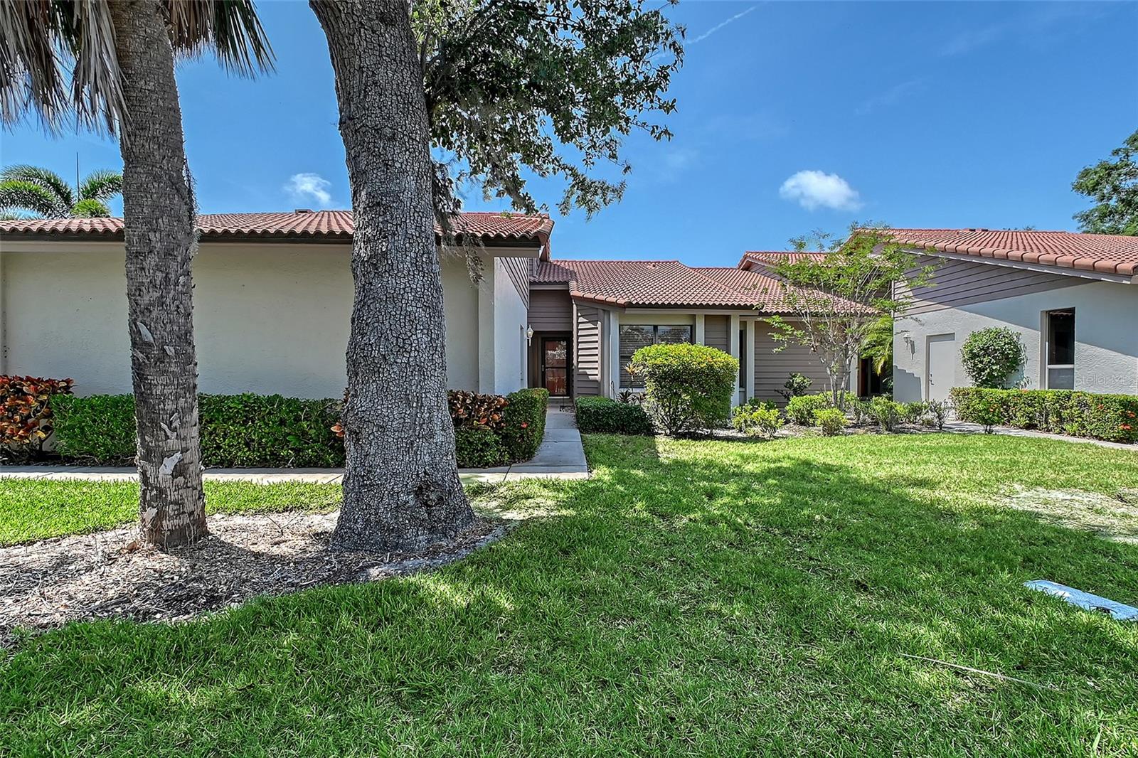 6096 Wilshire Blvd #9 Property Photo 1