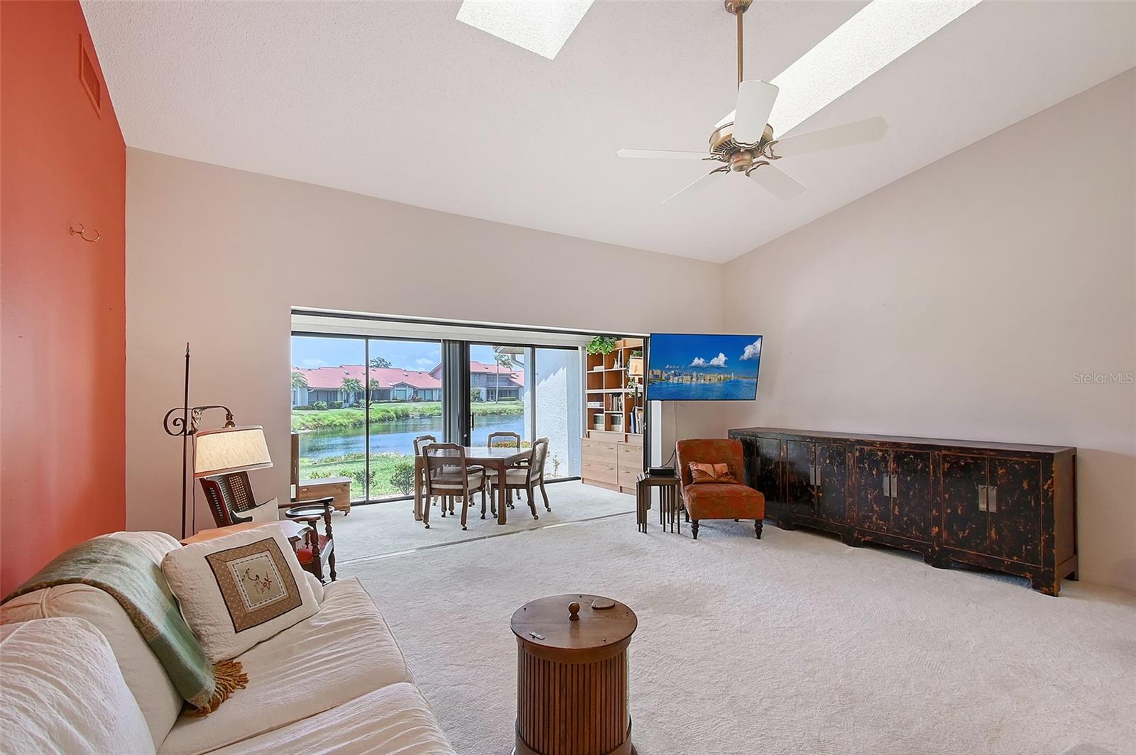 6096 Wilshire Blvd #9 Property Photo 3